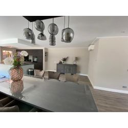 Compleet verbouwde hoekwoning