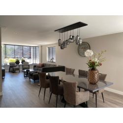 Compleet verbouwde hoekwoning