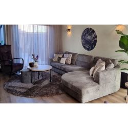 Interieur met verlichting