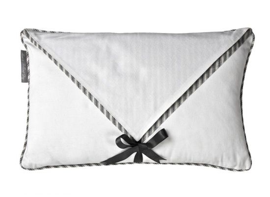 RM Love Letter Cushion Black 30x50 cm